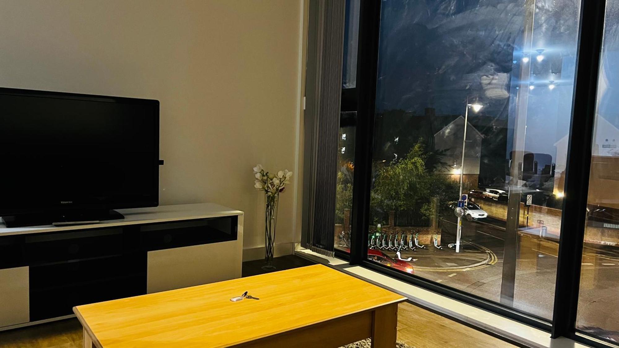 Last-Minute Specials L Book It Now L Sleeps Up To 4 L 2 Bed 2 Bath - Gym - Prime Birmingham Location L Jvt Short Lets Экстерьер фото