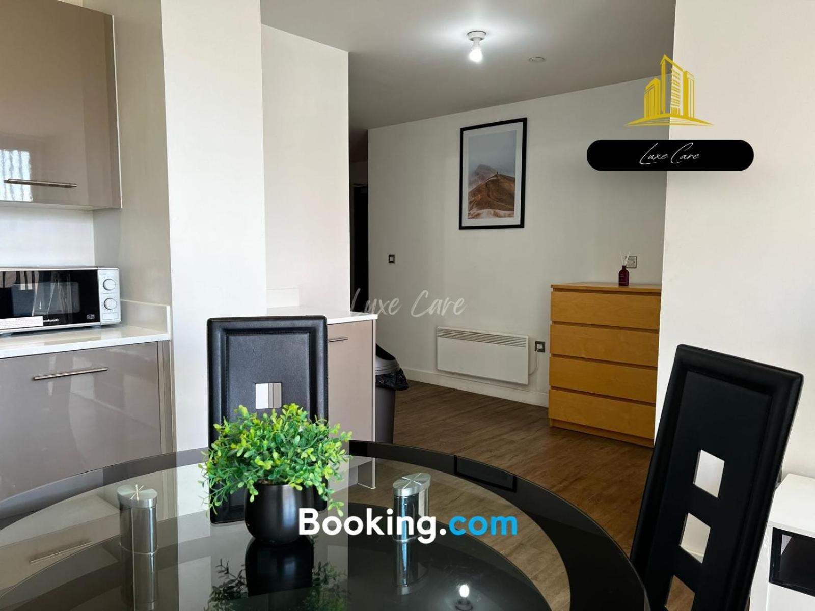 Last-Minute Specials L Book It Now L Sleeps Up To 4 L 2 Bed 2 Bath - Gym - Prime Birmingham Location L Jvt Short Lets Экстерьер фото